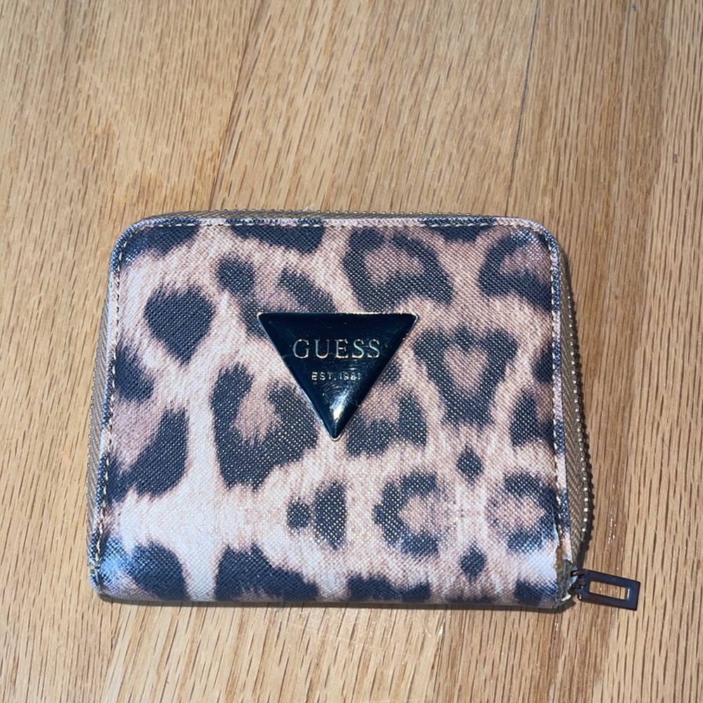 Guess Wallet